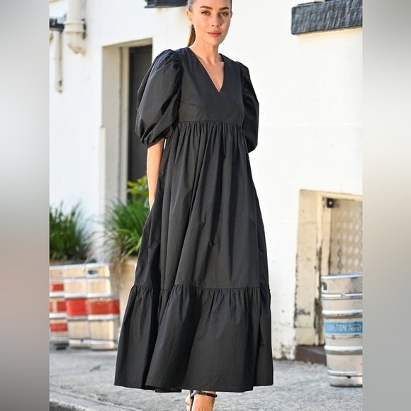 WYATT WYLDE Dresses & Skirts - Wyatt Wylde Marcell Puff Sleeve V-neck Black Dress SZ XXL